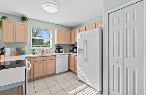Indialantic House | Beach Retreat 3BR/2BA – Across Paradise Park, Melbourne FL