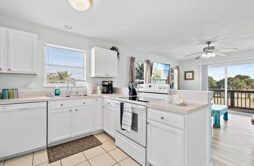 Indialantic House | Beach Retreat 3BR/2BA – Across Paradise Park, Melbourne FL