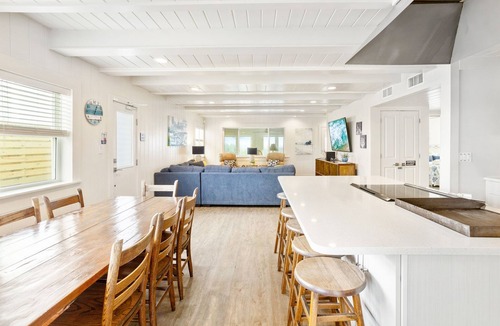 Bahama Beach House | Beach Roost - 7 BR Gulf-Front Cottage, Private Walkover, Sleeps 20