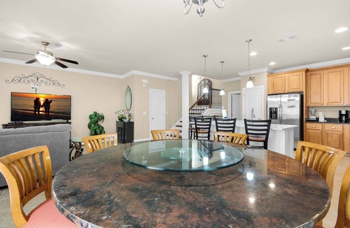 Villages of Crystal Beach House | Beach Shuttle-FAB Lagoon Pool-2 Kings👑-4BR Sandsational Memories
