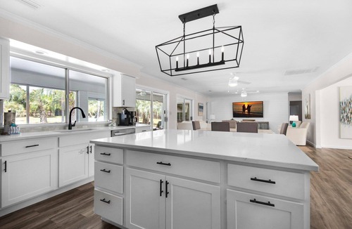 Gulf Pines House | BEACH THERAPY: Game On! Cornhole, Table Tennis & Poolside Bar with Private Beach!