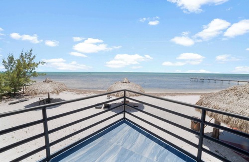 Long Beach Estates Apartment | Beach View Room Dormitory Room Barnacle Resort