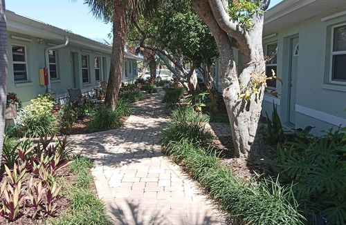 St. Pete Beach Condo | Beach Walk Paradise: Fully Furnished 1BR Condo Dogs Welcome