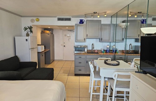 Galt Mile Condo | Beachfront Studio overlooking the Atlantic Ocean