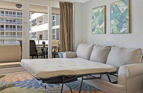 Galt Mile Condo | BEACHFRONT 2 BEDROOM CONDO WITH BIG BALCONY , POOL AND TIKI BAR ON THE OCEAN!!!