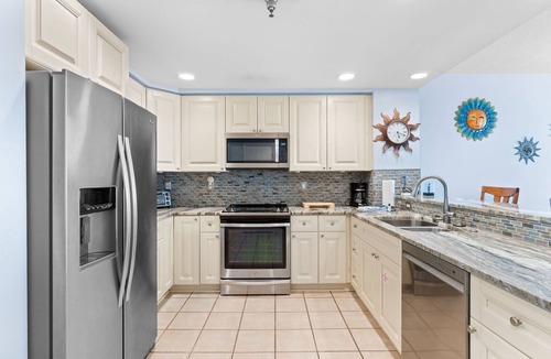 Villa Primera Condo | Beachfront 2BR | Emerald Isle | Stunning Gulf Views