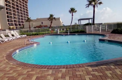 South Padre Island Condo | Beachfront Cozy 2-bedroom 1- bath condo with AC in serene South Padre Island.