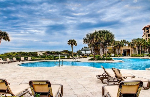 Fernandina Beach Condo | Beachfront condo with beach access, balcony, AC, pool & tennis