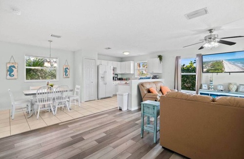 Indialantic House | Beachfront Duplex 6BR/4BA – 16+ Guests – Paradise Park, Melbourne FL
