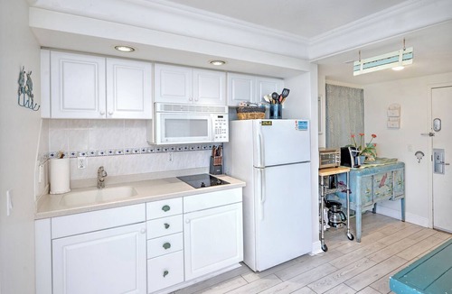 Ortona Park Condo | Beachfront Escape with Incredible Panoramic Views