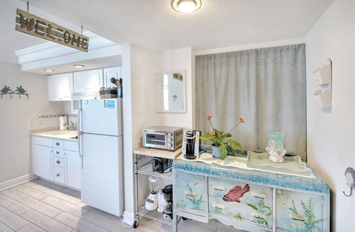 Ortona Park Condo | Beachfront Escape with Incredible Panoramic Views