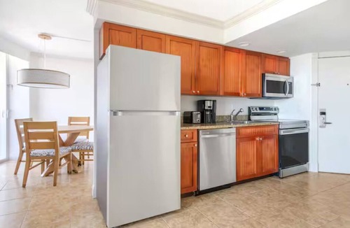 Ormond Beach Hotel | Beachfront Getaway w/Pools, Hot Tub & Boardwalk Entertainment Nearby