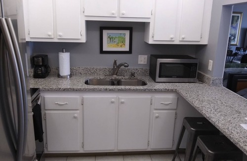 Sand Key Apartment | Beachfront Gulf View Retreat on Sand Key Beach
