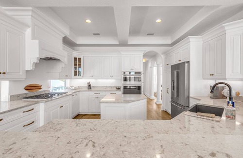 Treasure Island House | ☀Beachfront Home🐬Private Pool🏖️Beach Access from Backyard🍹Great Location!