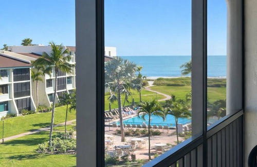 Sanibel Condo | Beachfront Loggerhead Cay 264 —Sunrise & Gulf Water Views, heated Pool, Pickleball & Tennis, Bikes + Beach Gear.
