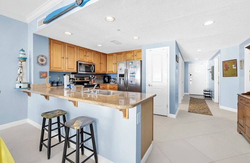 Long Beach Condo | 🌞BeachFront-Pool-Upgraded WiFi-Grandview East 1004🌞