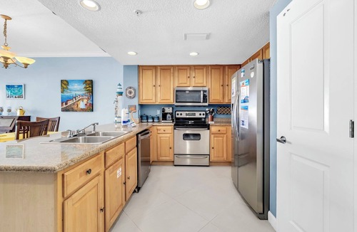 Long Beach Condo | 🌞BeachFront-Pool-Upgraded WiFi-Grandview East 1004🌞