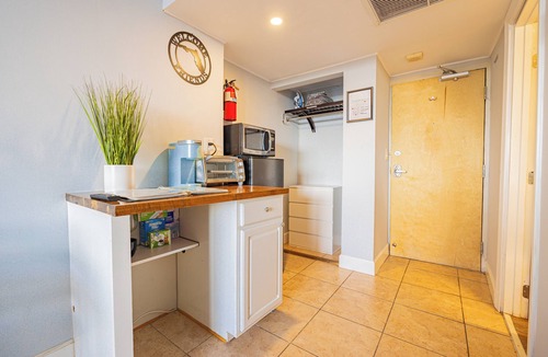 Galt Mile Condo | Beachfront Resort Condo Balcony