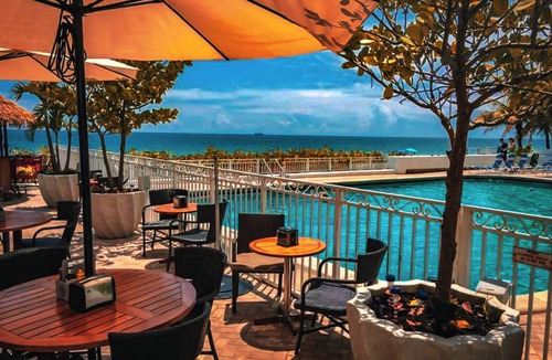 Galt Mile Condo | Beachfront Resort Condo Balcony