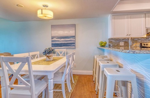 Independence Square House | Beachfront Townhouse Nestled in the Coveted IRB Narrows