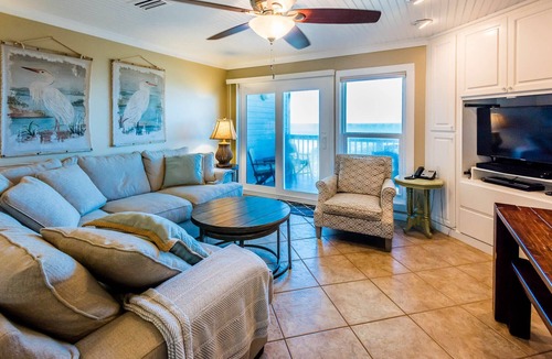 Santa Rosa Beach House | Beachfront Townhome on 30A in Sea Haunts Santa Rosa Beach - Pool & Pvt Boardwalk