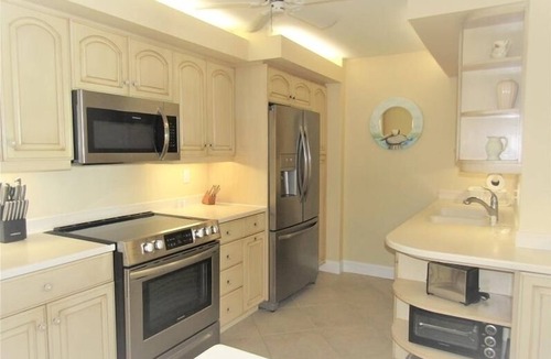 Longboat Key Condo | Beachfront Vacation Rental With Full Gulf View