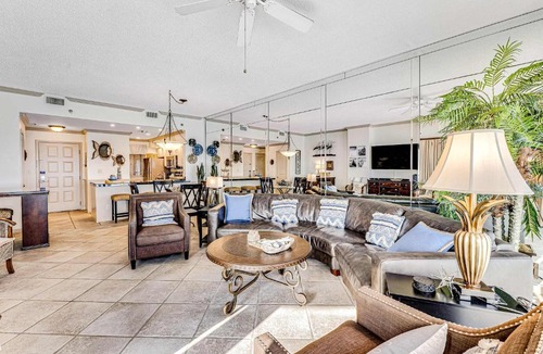 Sandestin Apartment | Beachfront Villa with Balcony Pool and Sauna