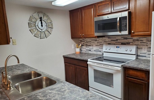 Vilano Beach House | Beachside Townhouse - Fenced Yard&Grill. Walk to the beach