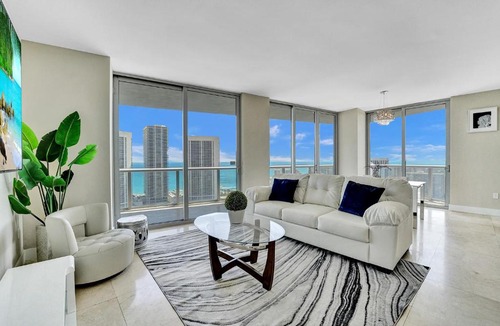 Hallandale Beach Apartment | Beachwalk Resort