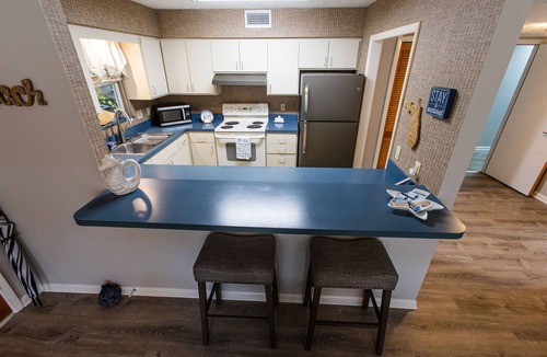 Coquina Gables Apartment | Beachy Getaway–Cozy, Clean & Equipped w/All Essentials! Relax, Enjoy & Refresh!