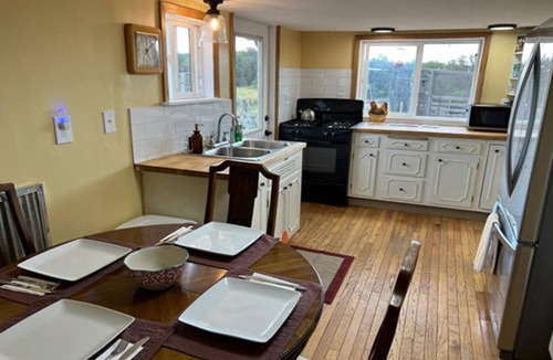 Gulnare Cabin | Bear's Den Cabin, Aguilar, CO Sleeps 4 - 2 bedrooms – 1 bathroom