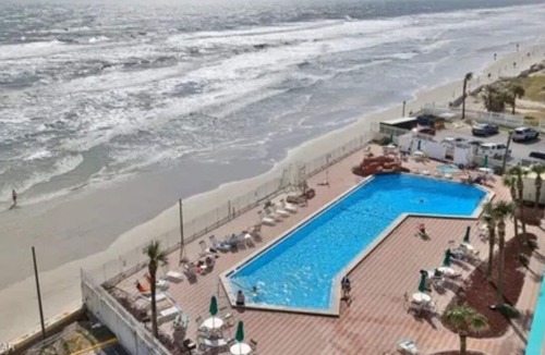 Lenox Park Condo | Beautiful 1-private bedroom ocean front condo in enjoyable Daytona Beach
