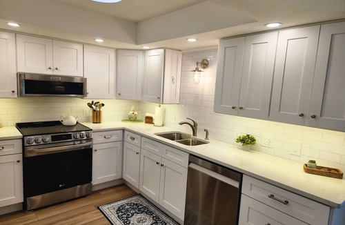 Largo Condo | Beautiful 2/2 Intracoastal Waterfront Snowbird Paradise Condo Home, Two Pools!