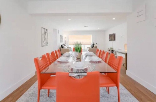 Bel Air House | Beautiful 3 Bedroom Beach Vacation Home!