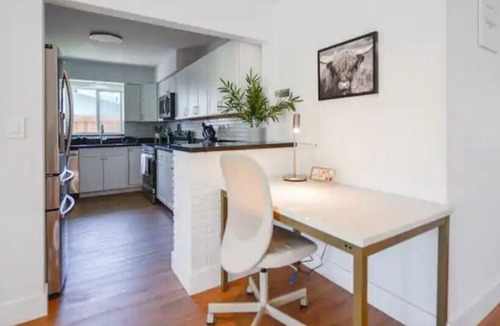 Bel Air House | Beautiful 3 Bedroom Beach Vacation Home!