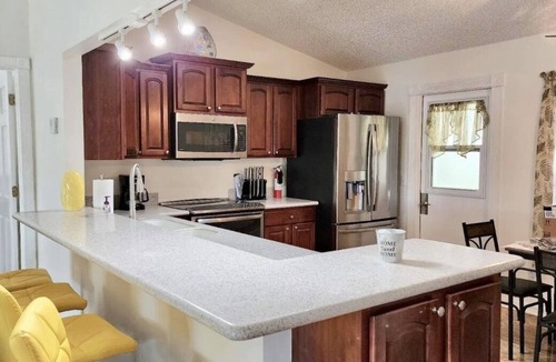 Cove House | Beautiful 3BR Pool home/Billiards/Spa/Close to airport