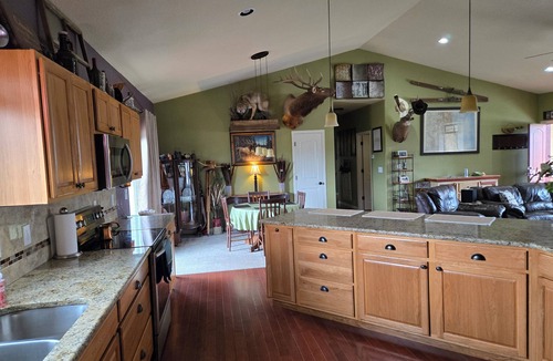 Buena Vista House | Beautiful 4-bedroom house with fitness room in Buena Vista on 1/2 ACRE
