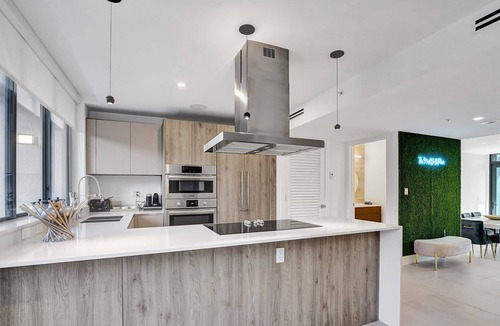 Bay Harbor Islands House | Beautiful 4/3.5 TH BayHarbor