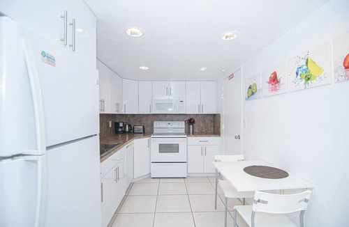 Hollywood South Central Beach Condo | Beautiful Apartment on Hollywood Beach ! 9th floor