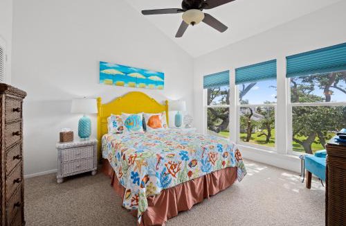 Aransas County Apartment | Beautiful Bay View Condo