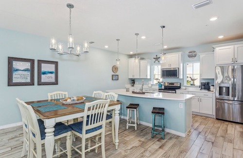 Ono Island House | Beautiful & Beachy! 3BR Townhome Lost Key Golf & Beach Club, Pools, Free Shuttle
