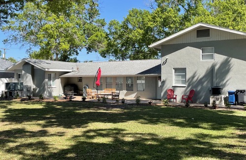 Oldsmar House | Beautiful Fully Renovated Home, short walk to bay and activities.