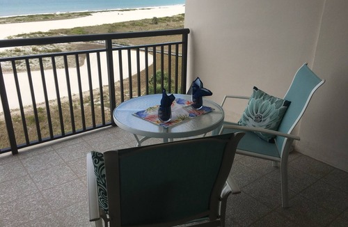Sand Key Condo | BEAUTIFUL HARBOUR LIGHT TOWERS offering FALL DISCOUNTS!
