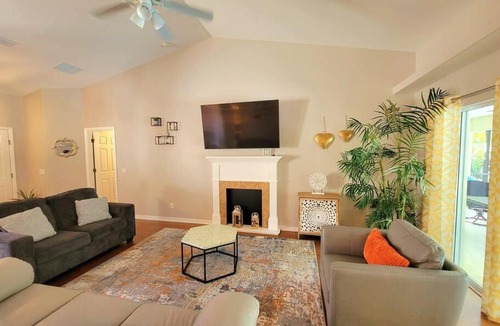 North Port House | Beautiful Heated Pool Home with Backyard Oasis