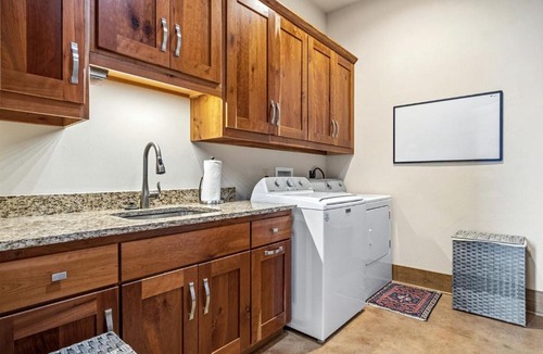 Bandera House | Beautiful Hill Top Home with Pool, Hot Tub, and Stunning Views near Bandera, Texas