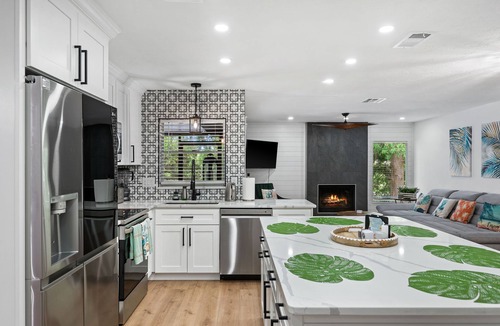 South Gate Ridge House | Beautiful House w/Pool, 10 Min to Siesta Beach