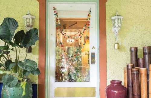 East Little Havana House | Beautiful & Large Bedroom in B&B in Exquiste Tropical Home- Centrally located