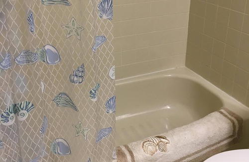 Crown Pointe Condo | Beautiful Naples, Quiet 2 Bed 2 Bath Condo on Ground Floor
