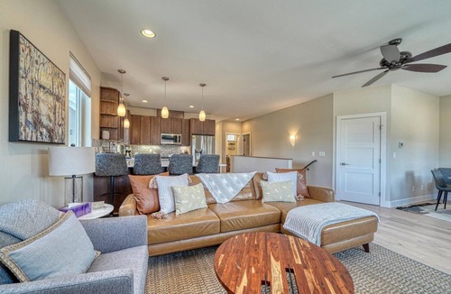 Salida House | Beautiful New Townhome in Downtown Salida