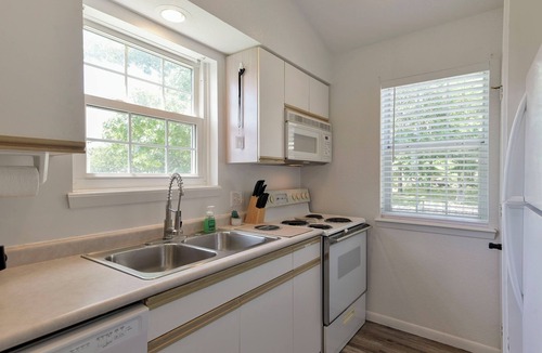 Branson Condo | Beautiful & Peaceful updated condo-Holiday Hills Resort Branson-family amenities